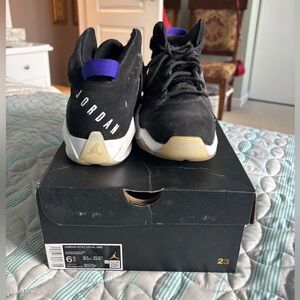 NEVER WORN JORDAN STAY LOYAL SHOES